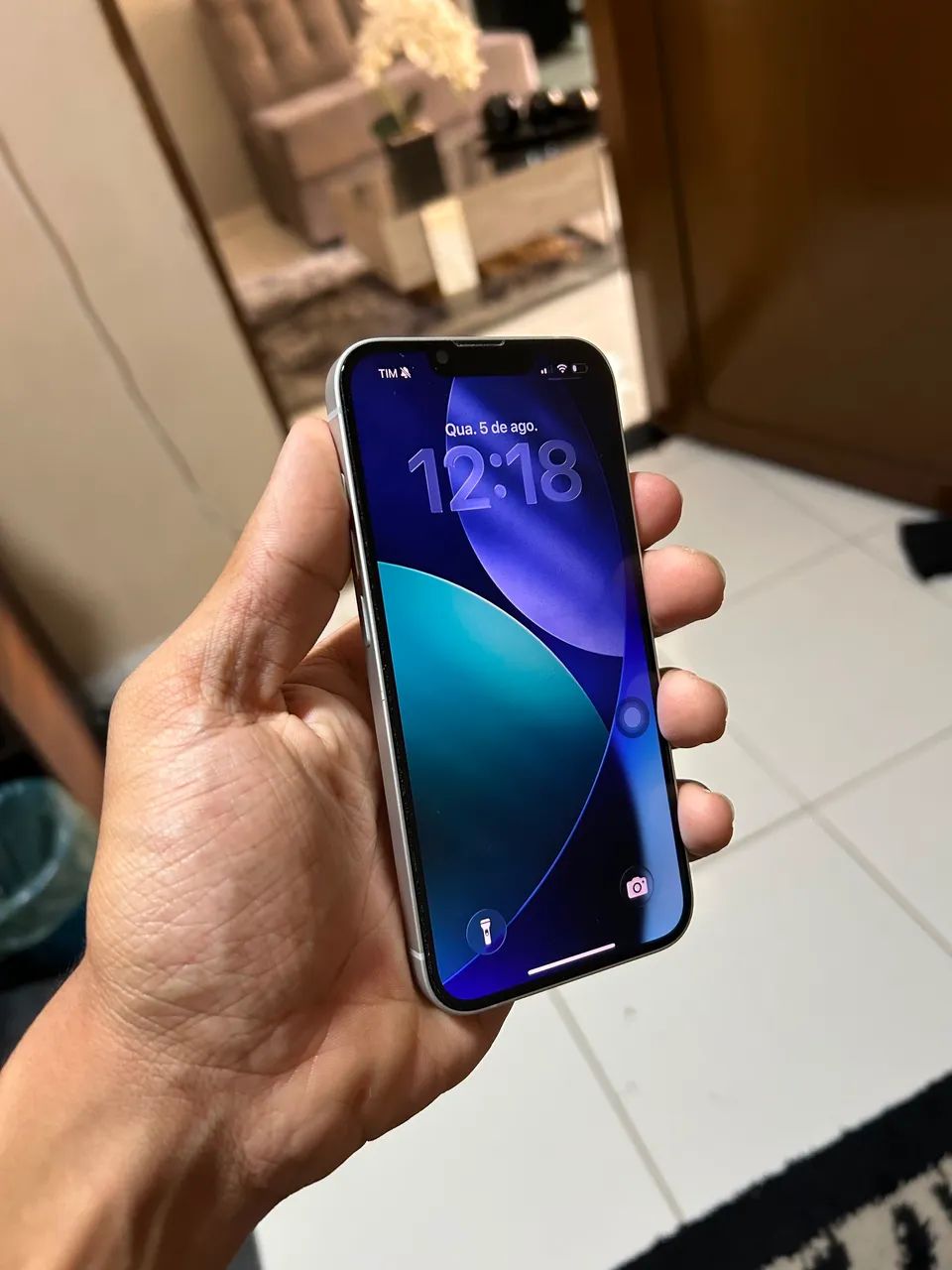 iPhone 16e 