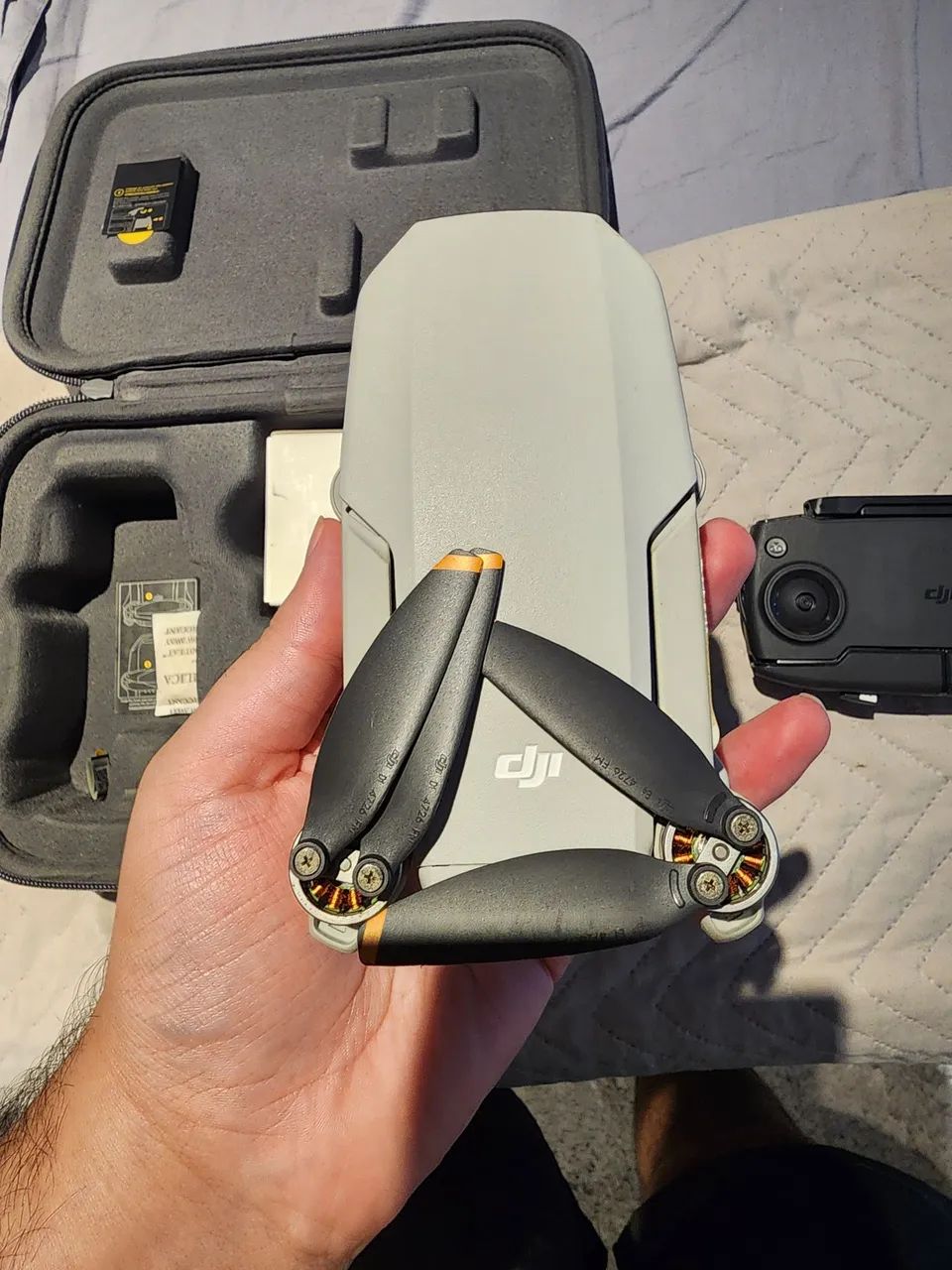 DJI Mini SE - Fly more combo (Utilizado poucas vezes) - Foto 4