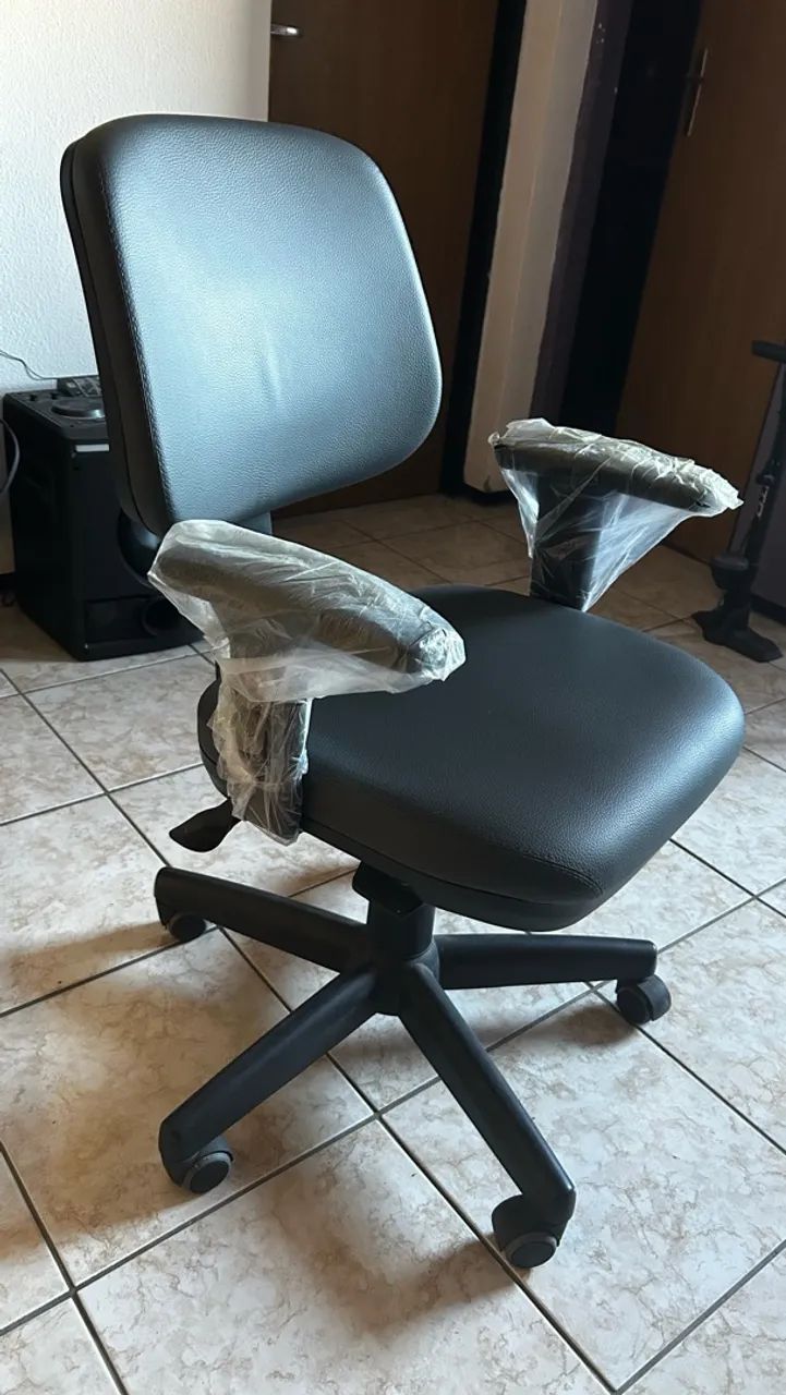 Vendo Cadeira Cavaletti