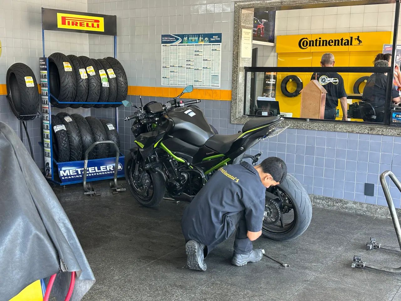 ♂品‼️納期1月中旬！ Kawasaki 900 2021 - 1497073813 | OLX