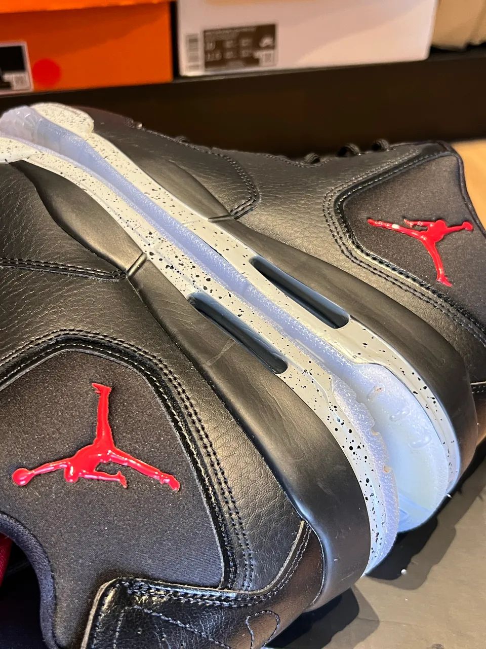 Jordan Courtside 23 Black 42 original - Foto 3