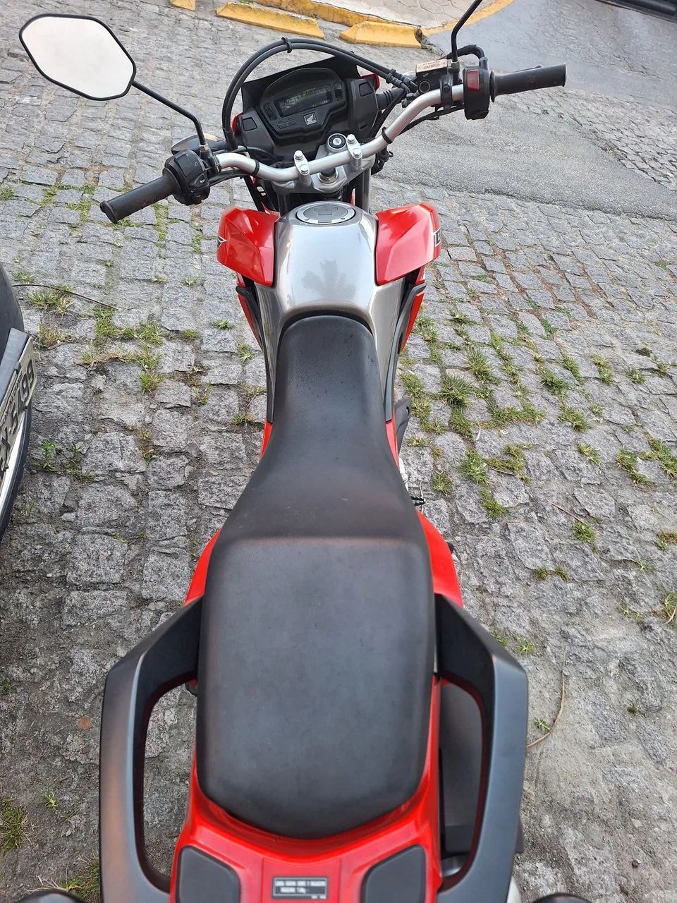 Bros 2023 muito conservada, uso basicamente pra ir ao trabalho - Foto 3