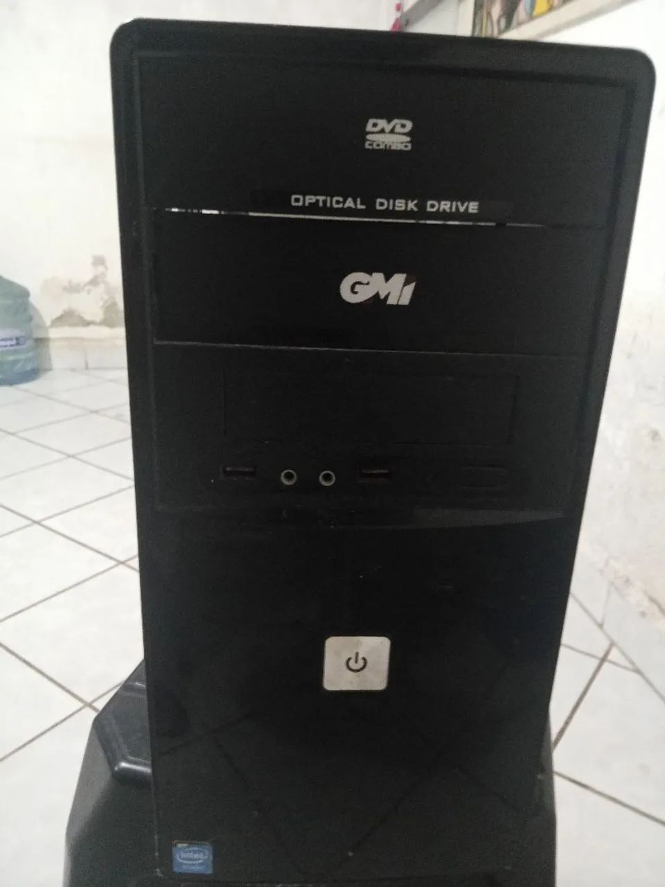 Gabinete de desktop 