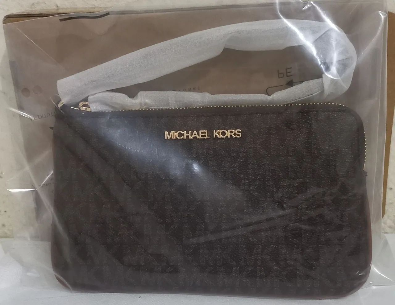 Bolsa michael kors clutch monograma  - Foto 4