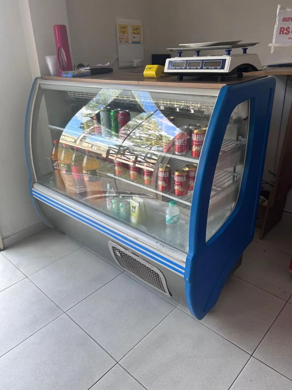 Vendo balcão espositor gelado 220 v * 