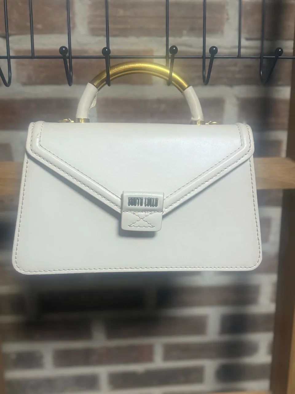 Bolsa Santa Lolla Couro Como Nova  - Foto 3