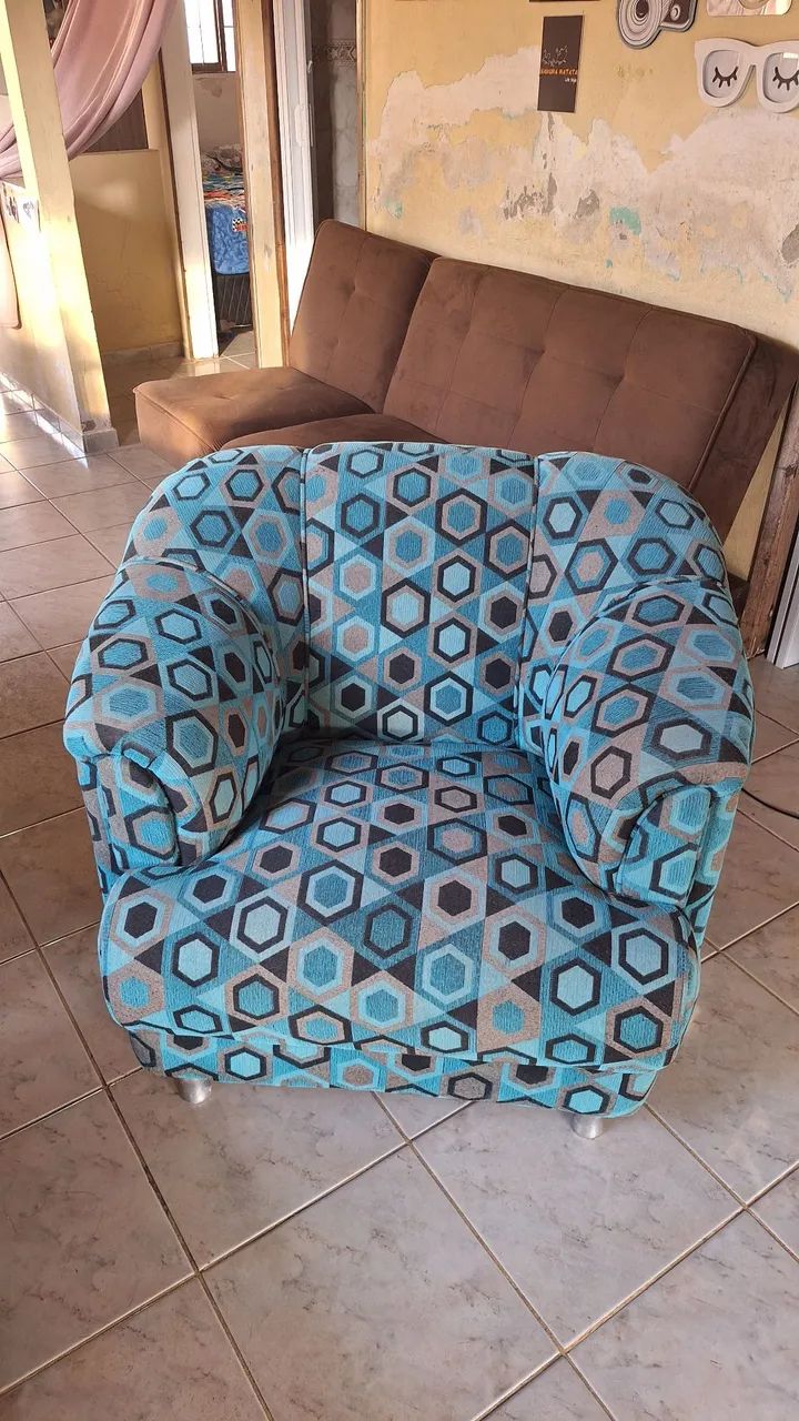 Poltrona Estampada Azul em Ótimo Estado