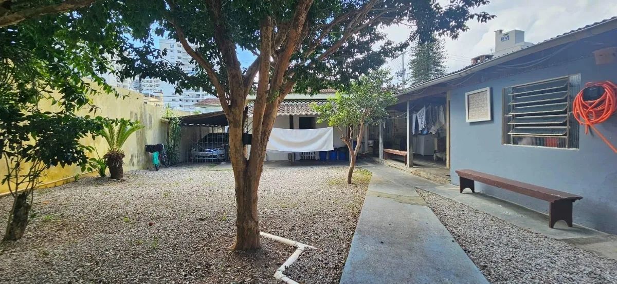 Terreno à Venda, 432m2, Trindade, Florianópolis/SC