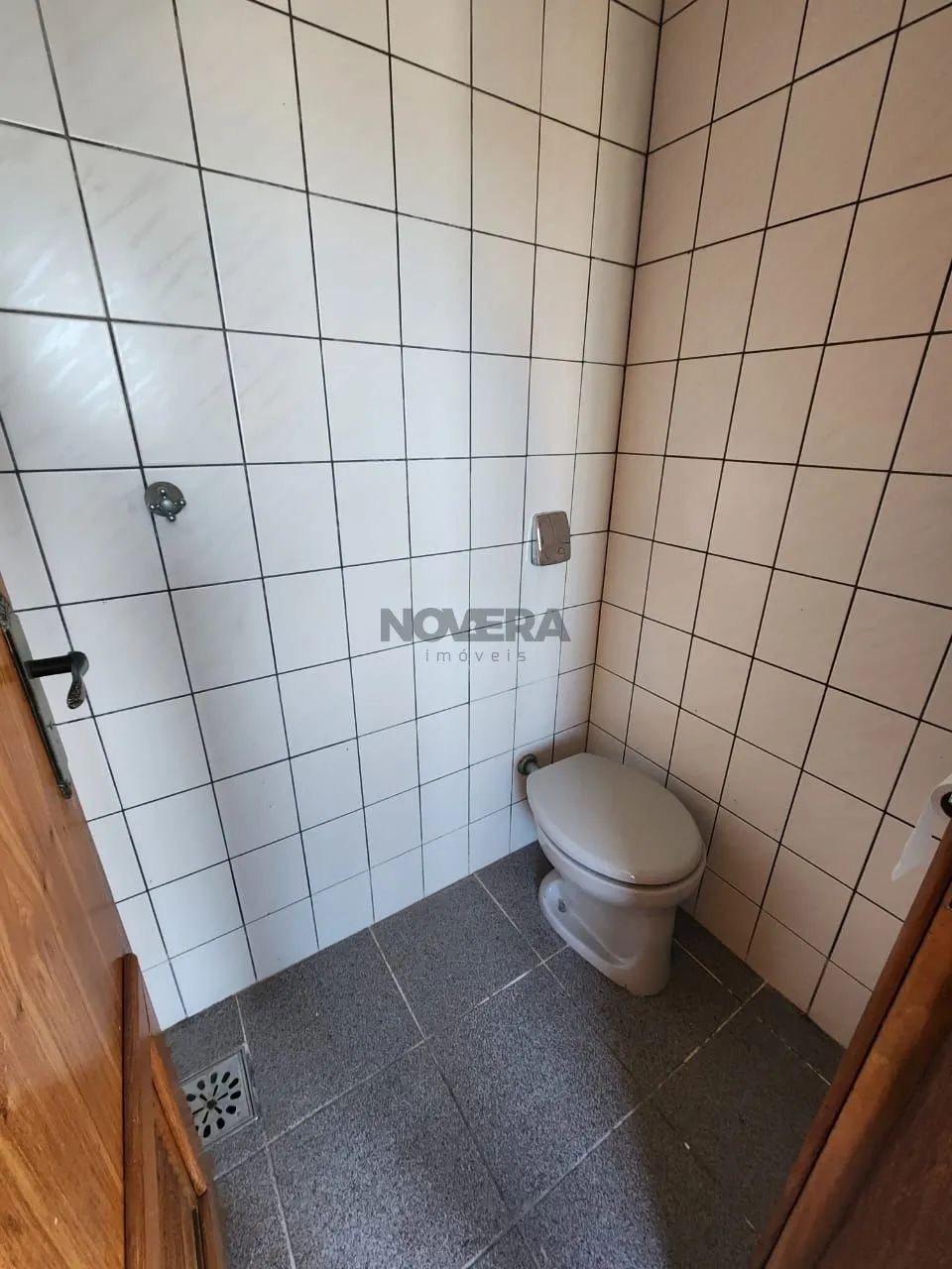 Amplo apartamento central com 2 vagas - Foto 5
