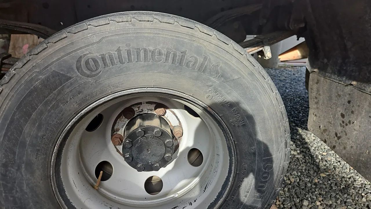 08 pneus 235/75R17.5 - Foto 4