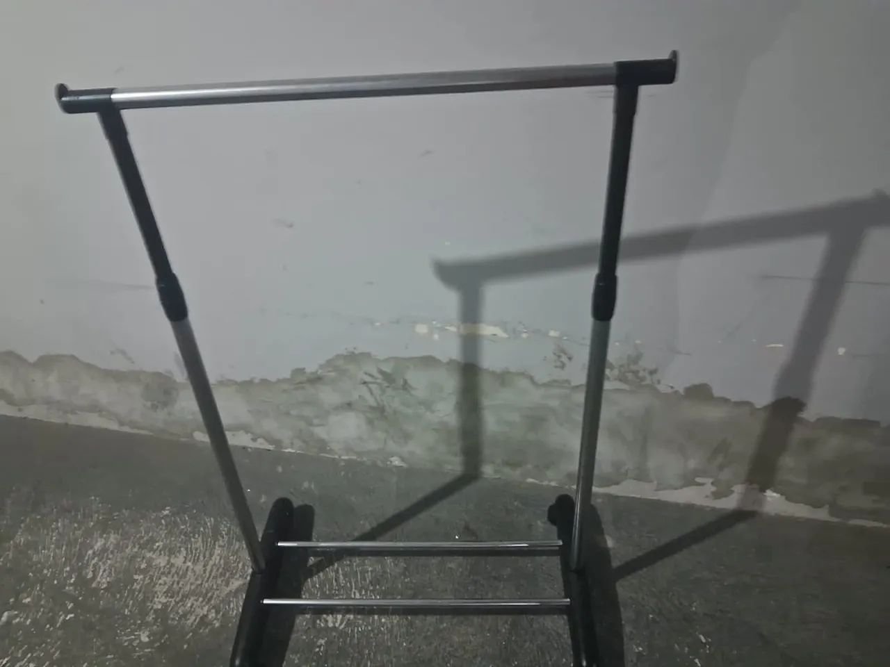 Arara de roupas  - Foto 2