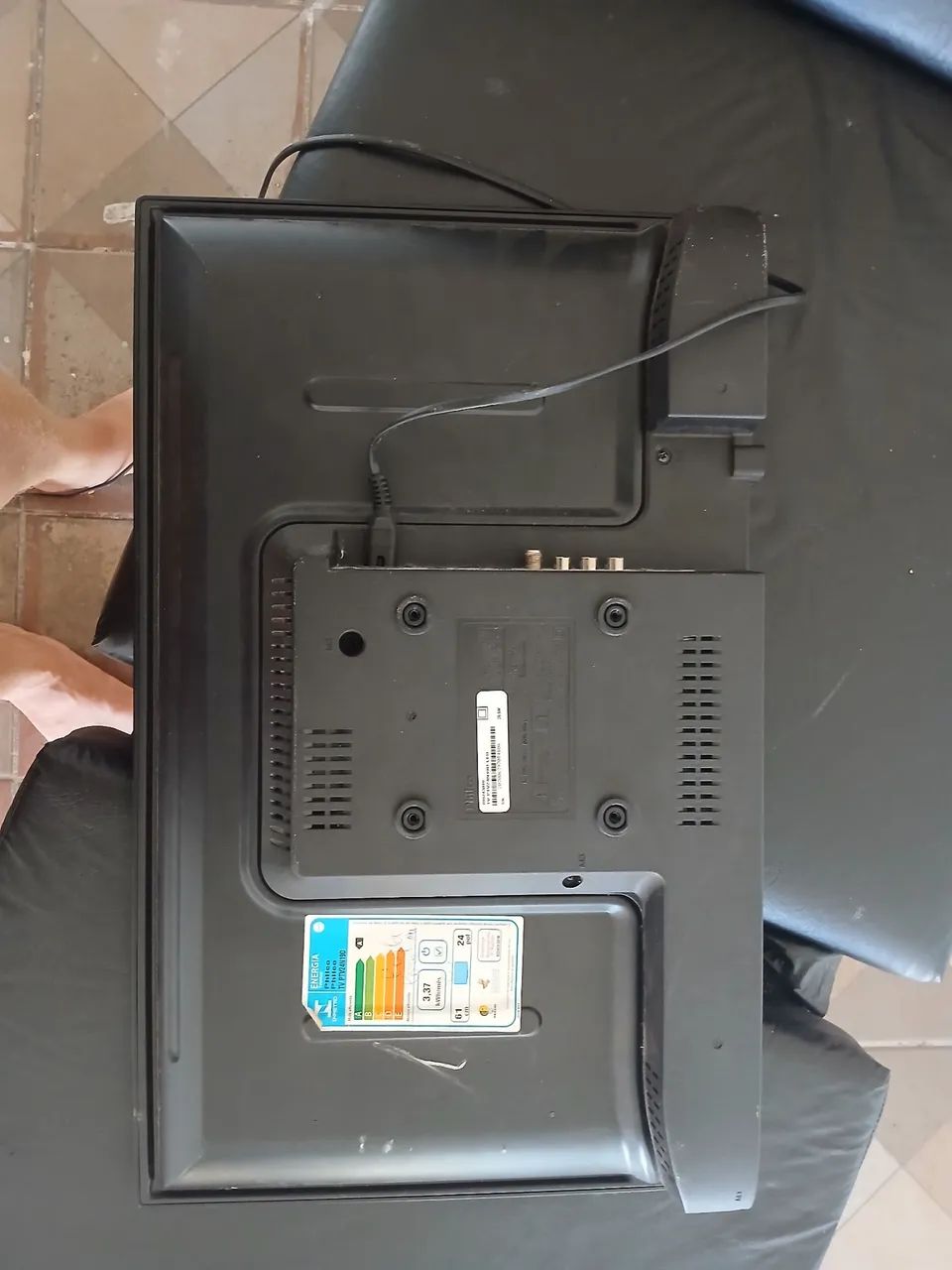 Vendo tv 24 polegadas nao é smart - Foto 2
