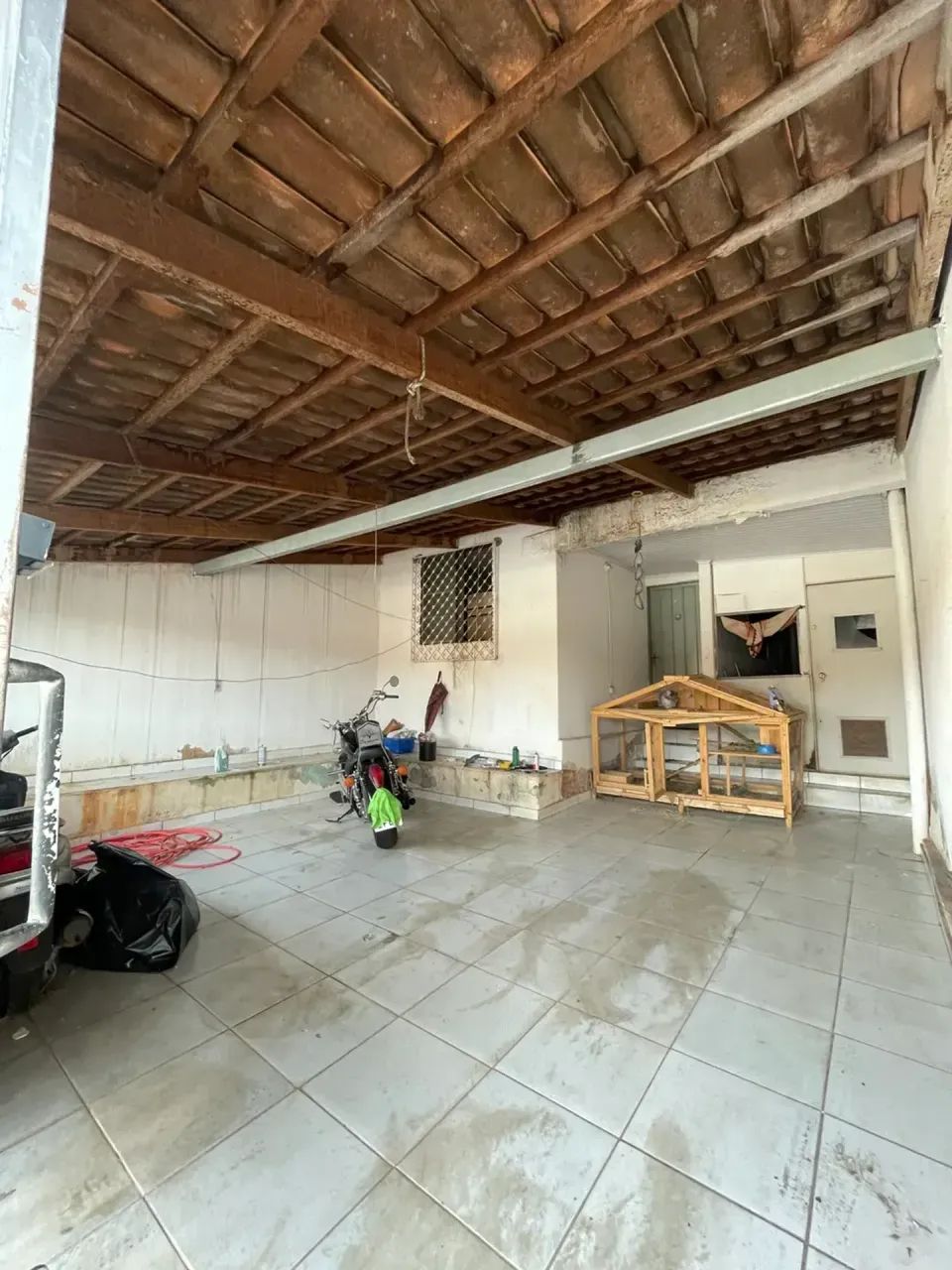 Casa 2 quartos com garagem  oportunidade para reforma  130 m² - Foto 2