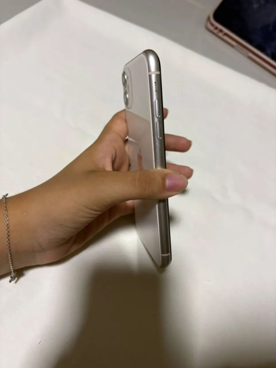 IPHONE 11 = 128GB - Foto 4