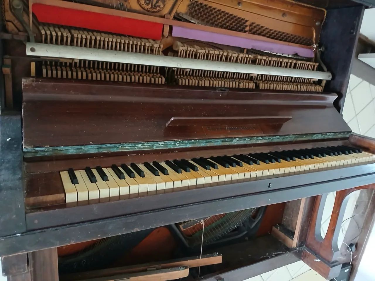 Piano Gebr. Zimmermann Vertical ou de Parede Funcionando    - Foto 5