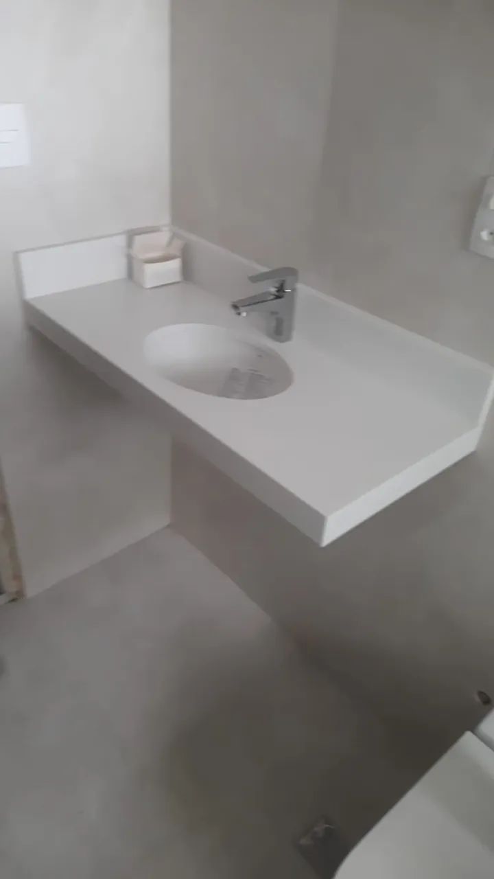 BANCADA EM QUARTZO BRANCO COM CUBA DECA - 90X40CM?