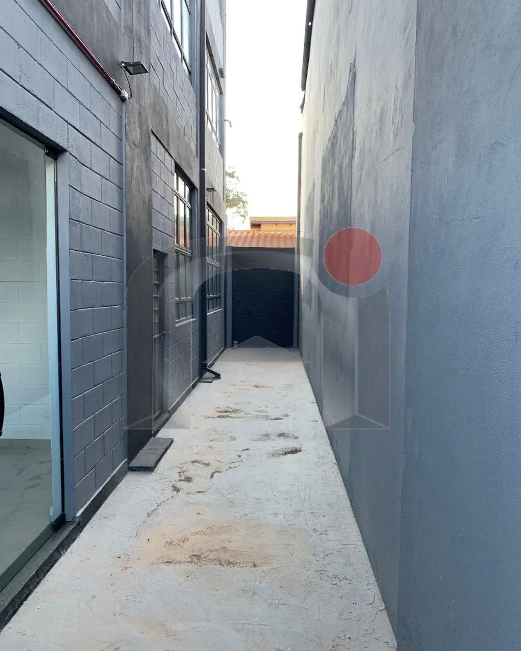 PRÉDIO COMERCIAL COM 4 ANDARES - Foto 2