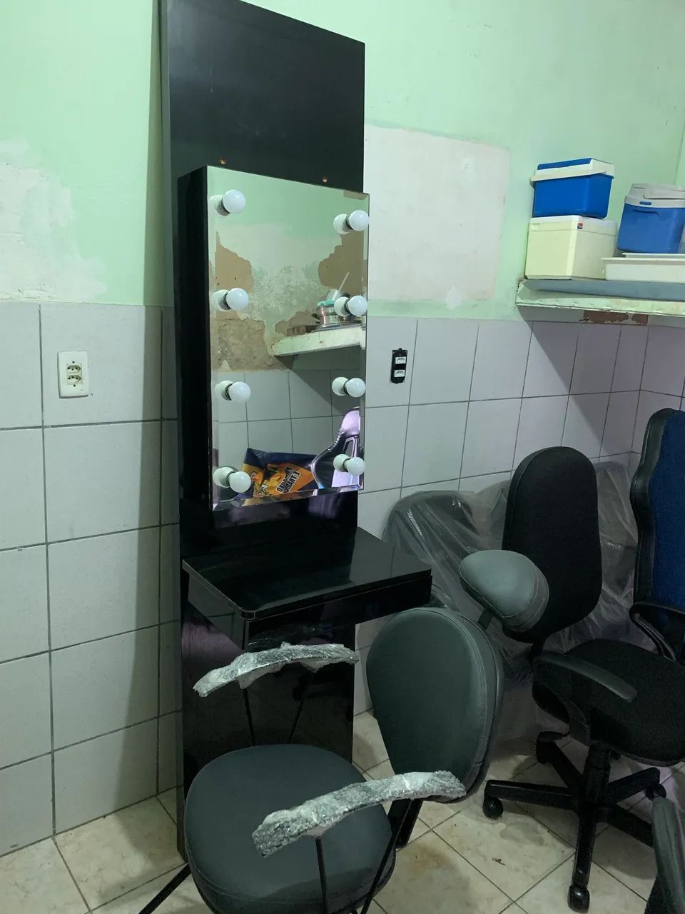 Penteadeira com cadeira reformada  - Foto 2