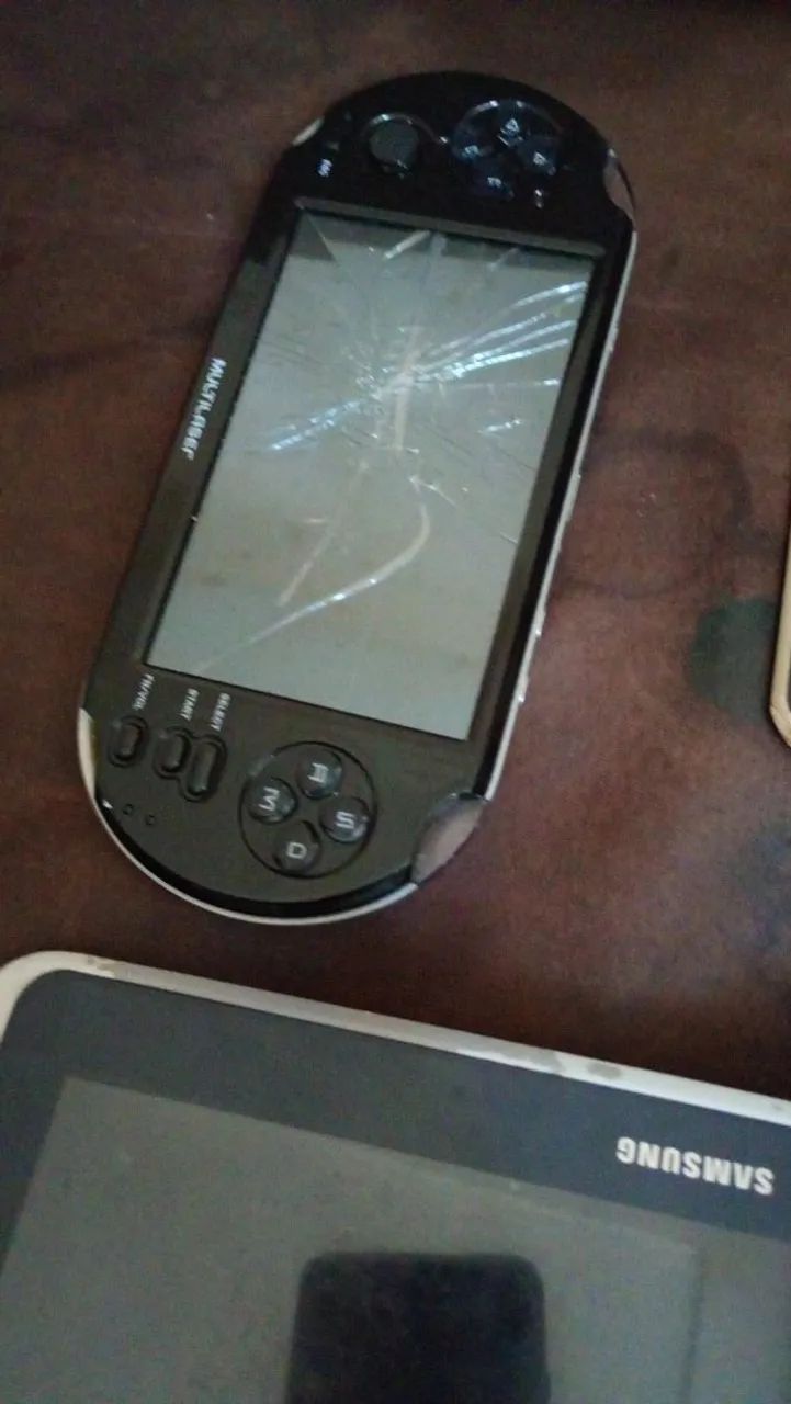 Vendo estes tablets e celulares usados com defeito. - Foto 3