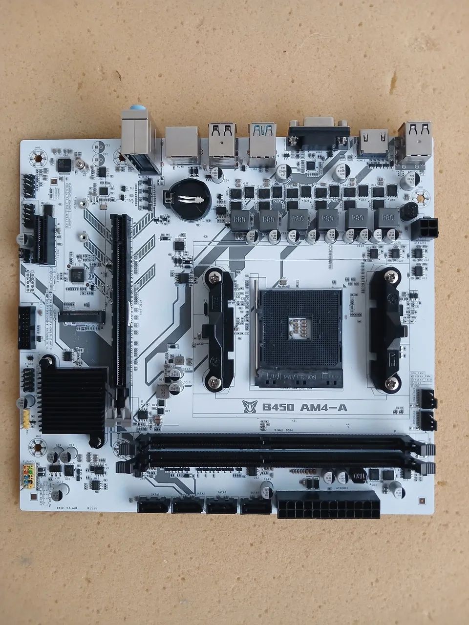 Placa mae B450 machinist white  - Foto 2