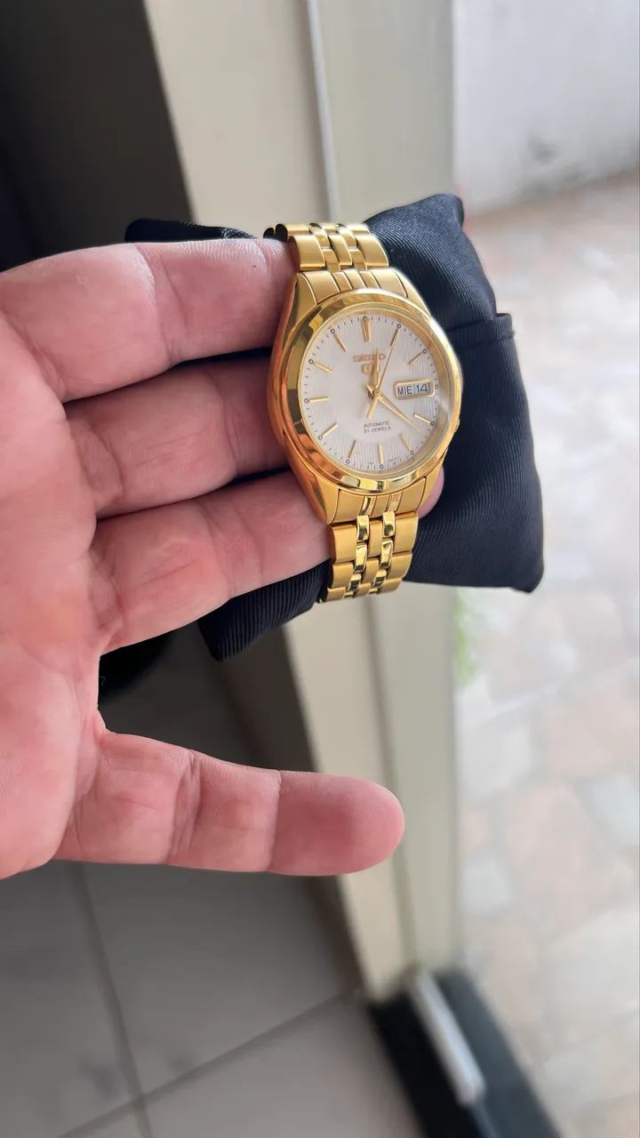 Vendo seiko 5 automático sem nenhuma marca de uso. 