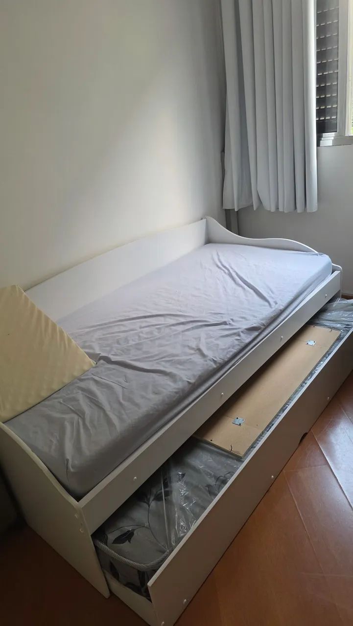 Bicama com 2 colchões novos. Ótimo estado