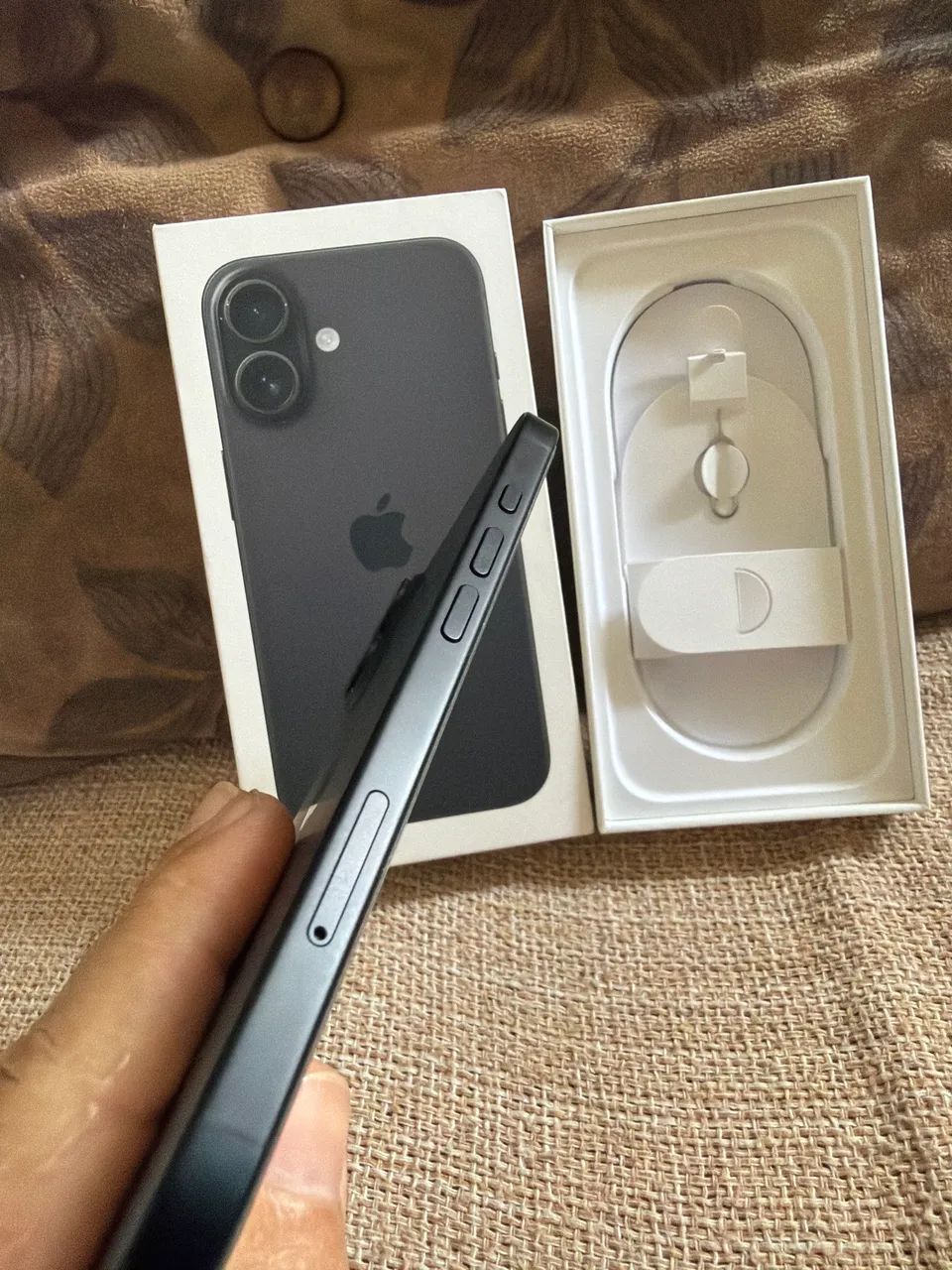 iPhone 16 Normal - Muito Novo - impecável - Pronta Entrega grátis e rápido  - Foto 3