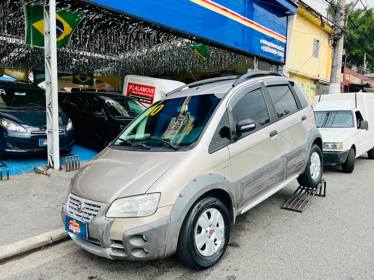 Fiat Idea Adv./ Adv.lock.dualogic 1.8 Flex 5P 2010 - Foto 2