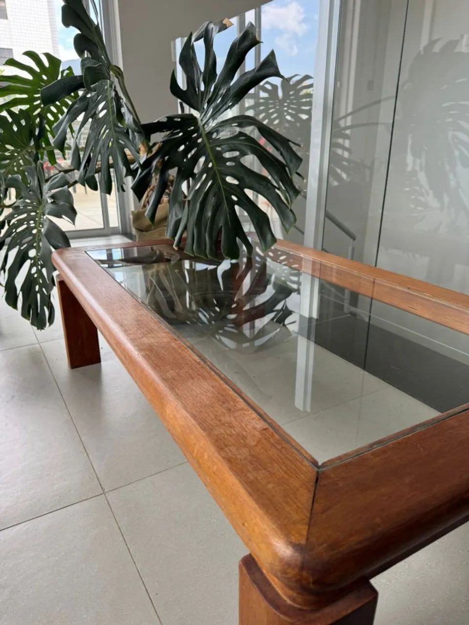 Mesa Centro Madeira Macica E Vidro 120x70 - Foto 2