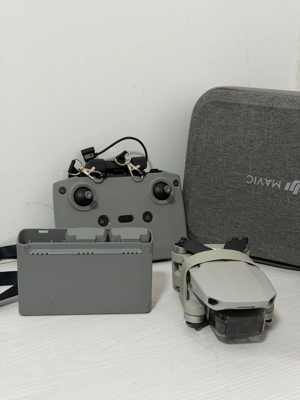 DJI Mini 2 completo - 2 baterias + hub de carga + case + caixa - Foto 2