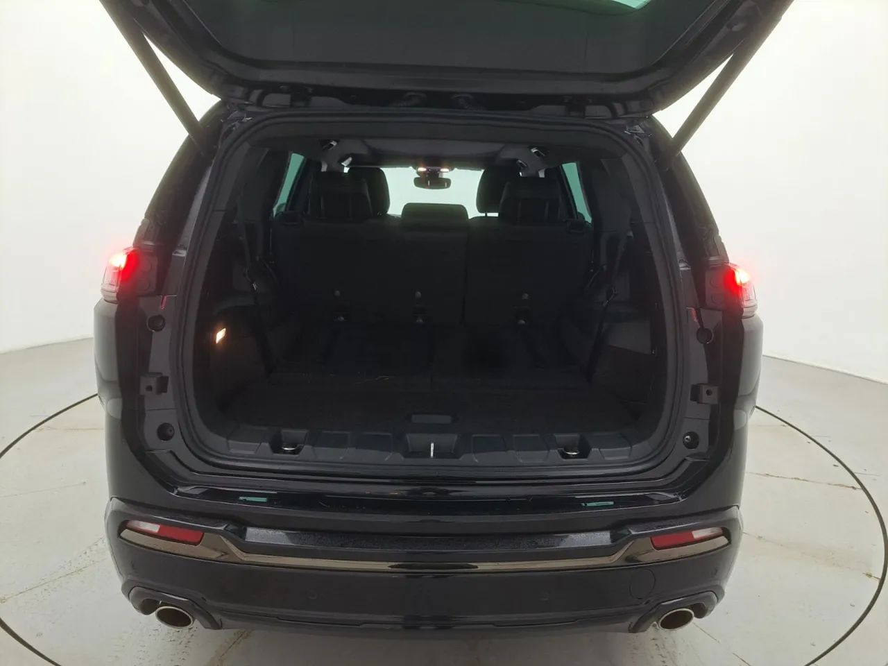 Jeep Commander Black Hurricane 2.0 4x4 TB Aut, foto 13 de 18