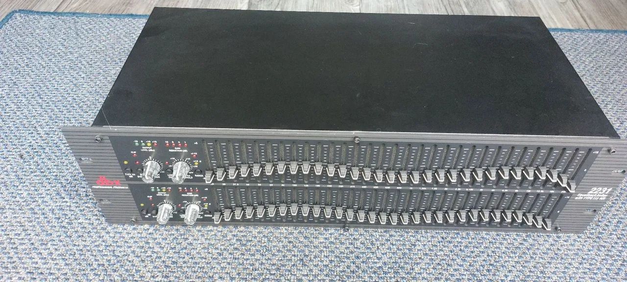 Equalizador Profissional DBX 2231 