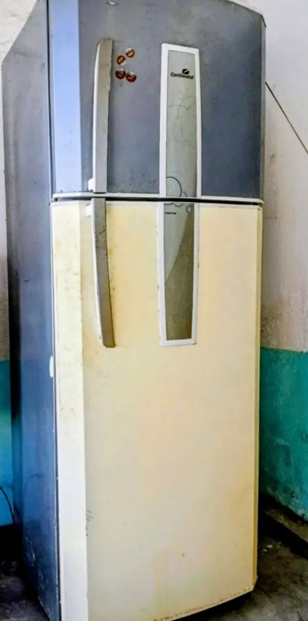 Vendo geladeira em bom estado  - Foto 2
