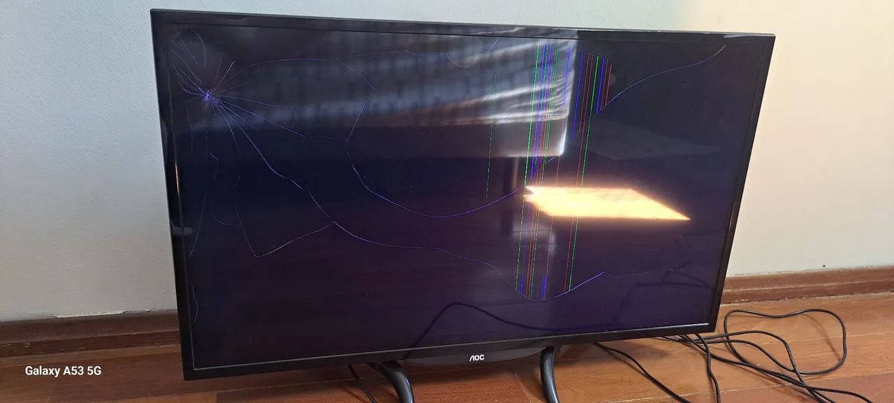 Tv Aoc 32 polegadas tela quebrada - Foto 4