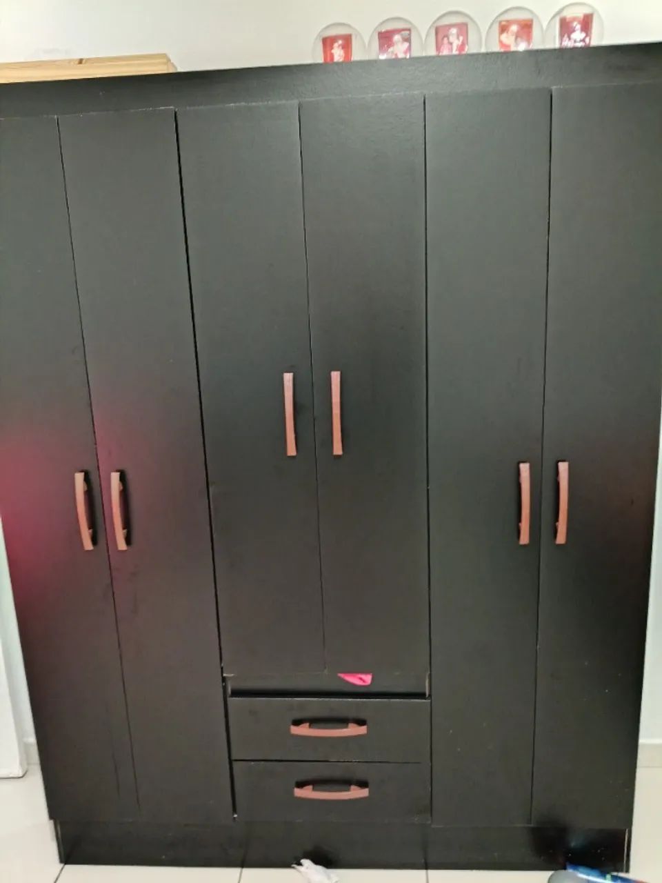 Guarda roupa preto 