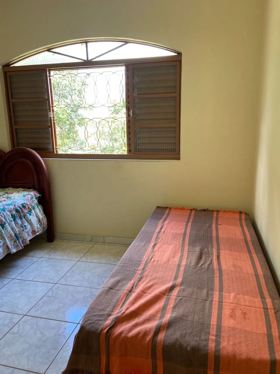 Mega oportunidade em Sabará: Sítio com 4 casas, piscina e extensa área verde - Foto 2