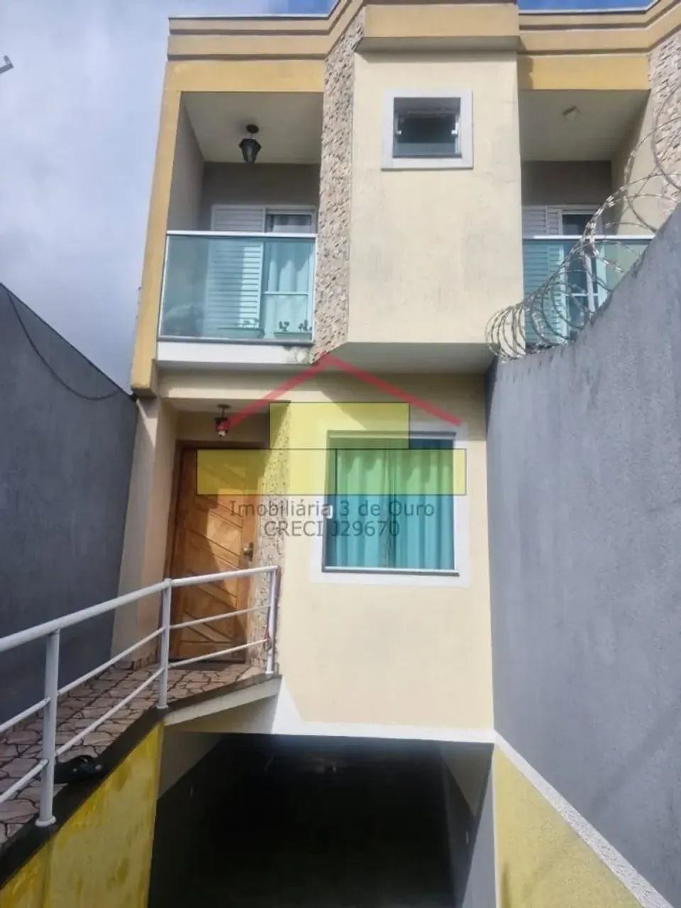 Sobrado para aluguel com 170 metros quadrados com 3 quartos