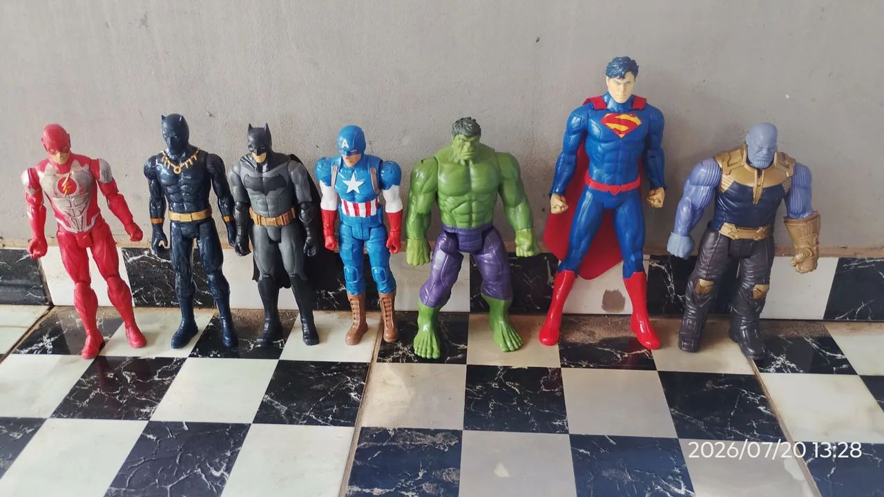 VENDO BRINQUEDOS ORIGINAL DA MARVEL 