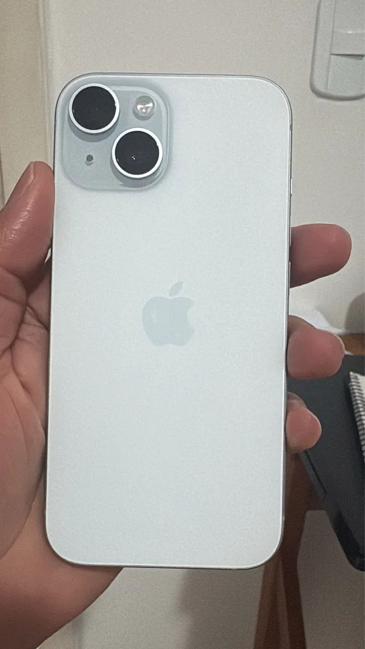 iPhone 15 256g semi novo