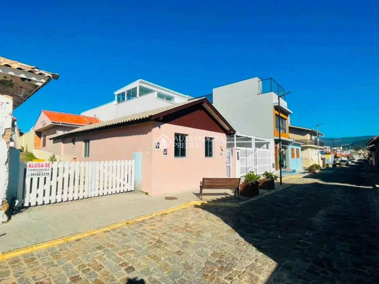 Casa localizada no coração do Centro Histórico de Garopaba - Foto 3