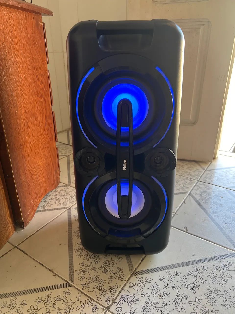 Caixinha de som marca Philco 