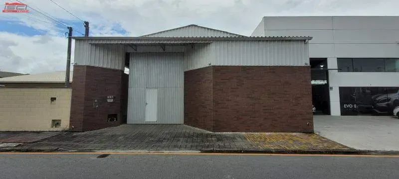 Galpão à venda, 3 quartos, 1 vaga, Jardim Eldorado - Palhoça/SC