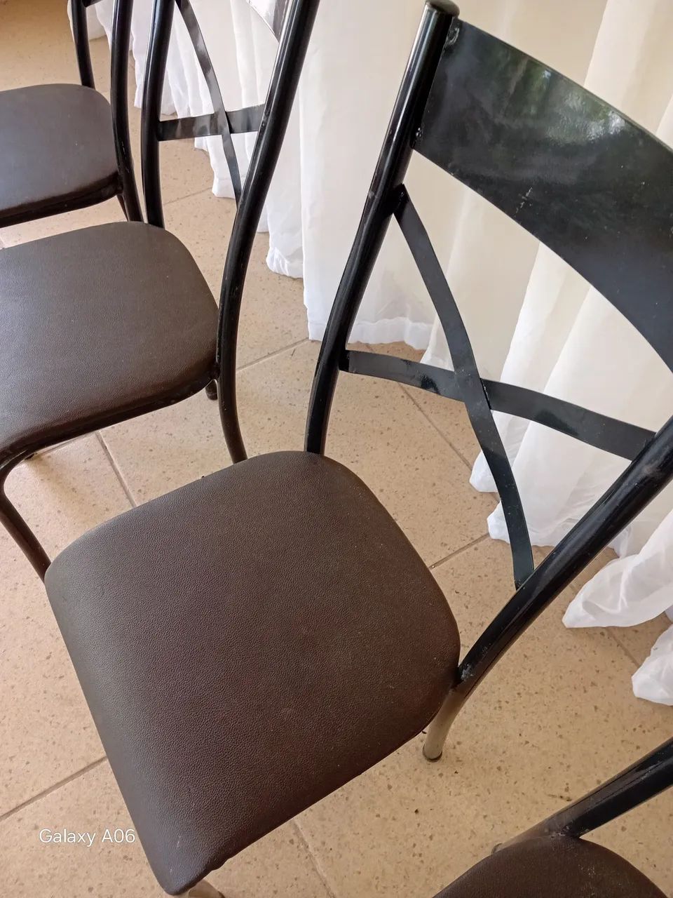 2 Cadeiras de ferro estofadas  - Foto 2
