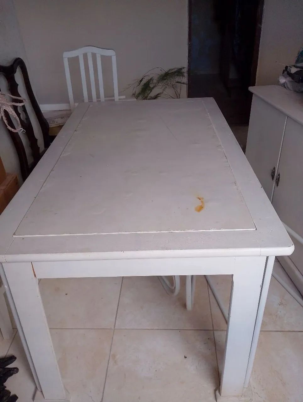 Mesa com 5 cadeiras 
