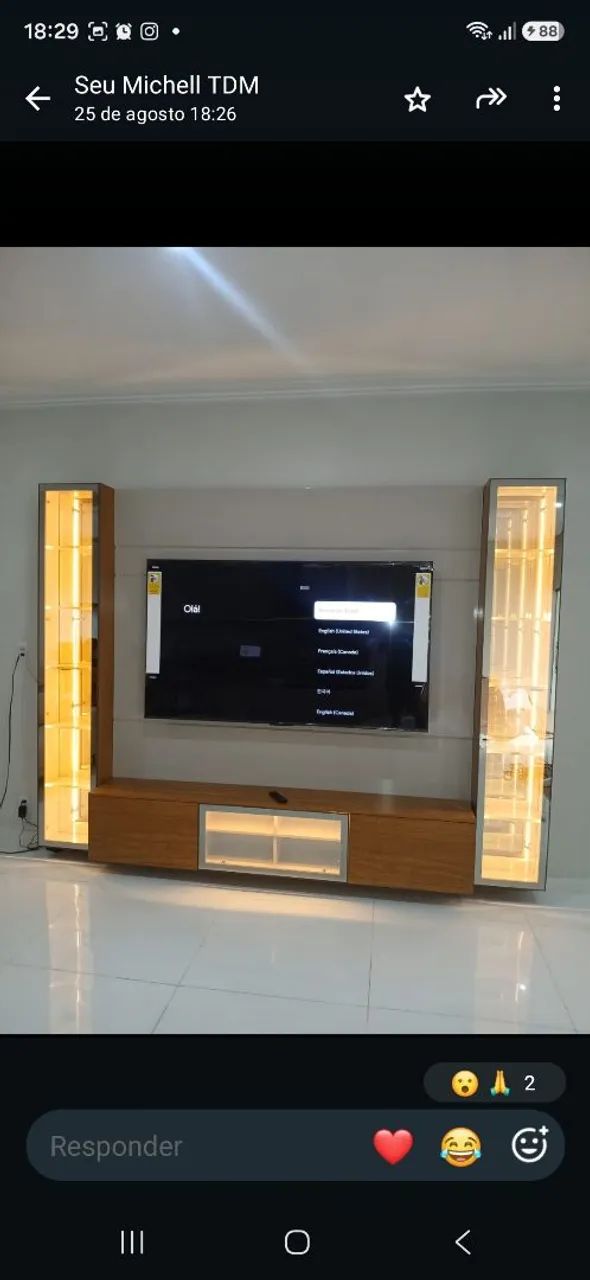 PAINEL HOME SUSPENSO COM VIDRO REFLECTA E LEDS