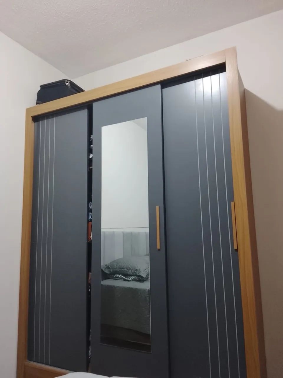 GUARDA ROUPA TRÊS PORTA - Foto 2
