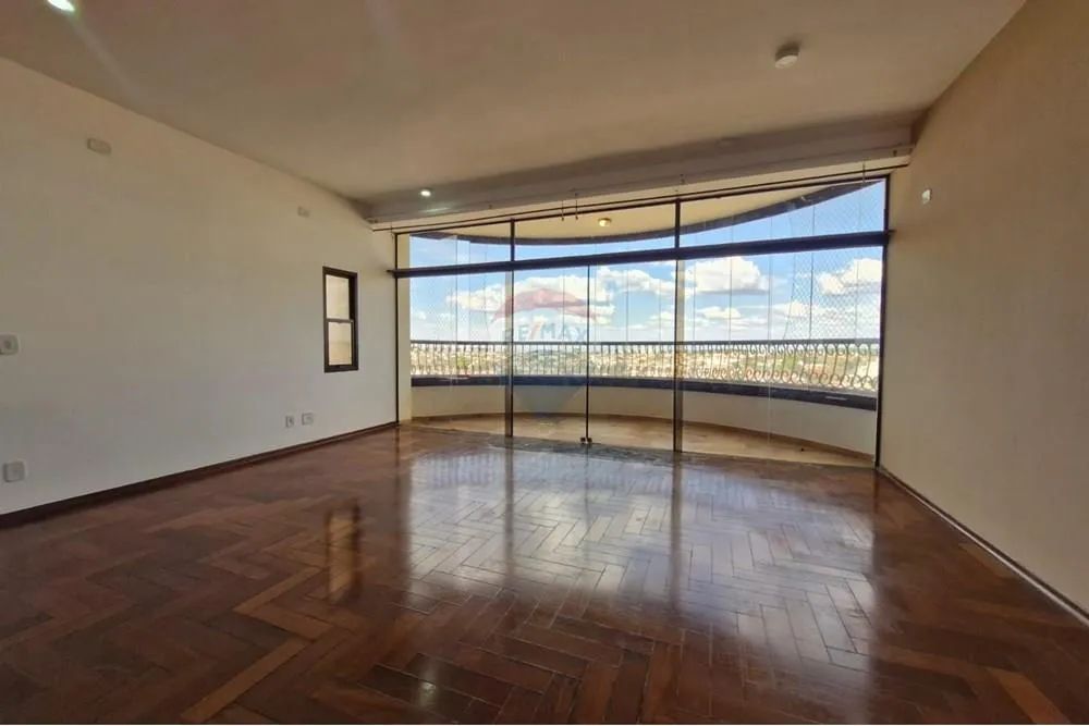 Apartamento para locação com 4 dormitórios - Botucatu /SP