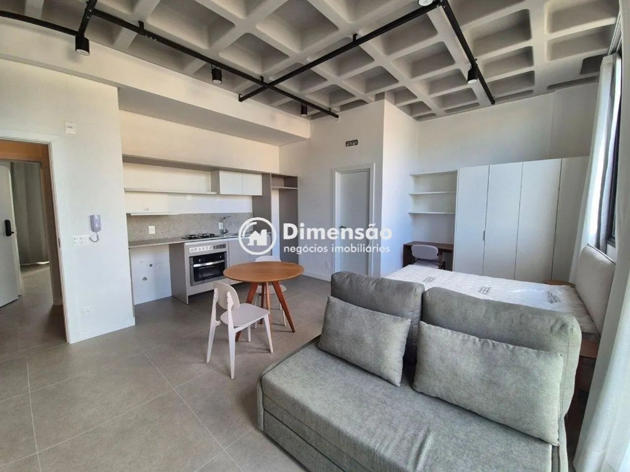 STUDIO MOBILIADO NO PANTANAL - FLORIANÓPOLIS