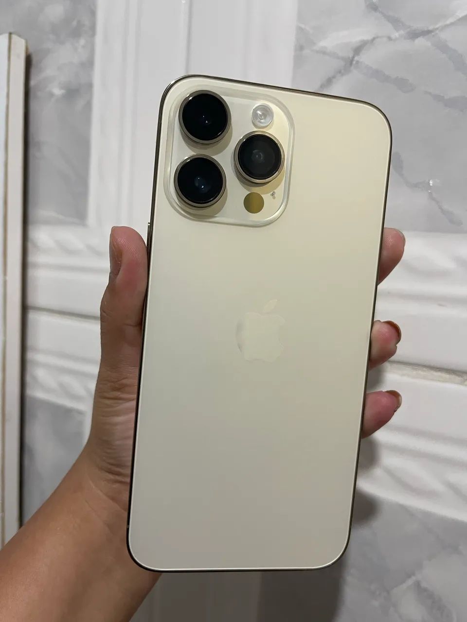iPhone 14 Pro Max -  PEGO IPHONE INFERIOR 