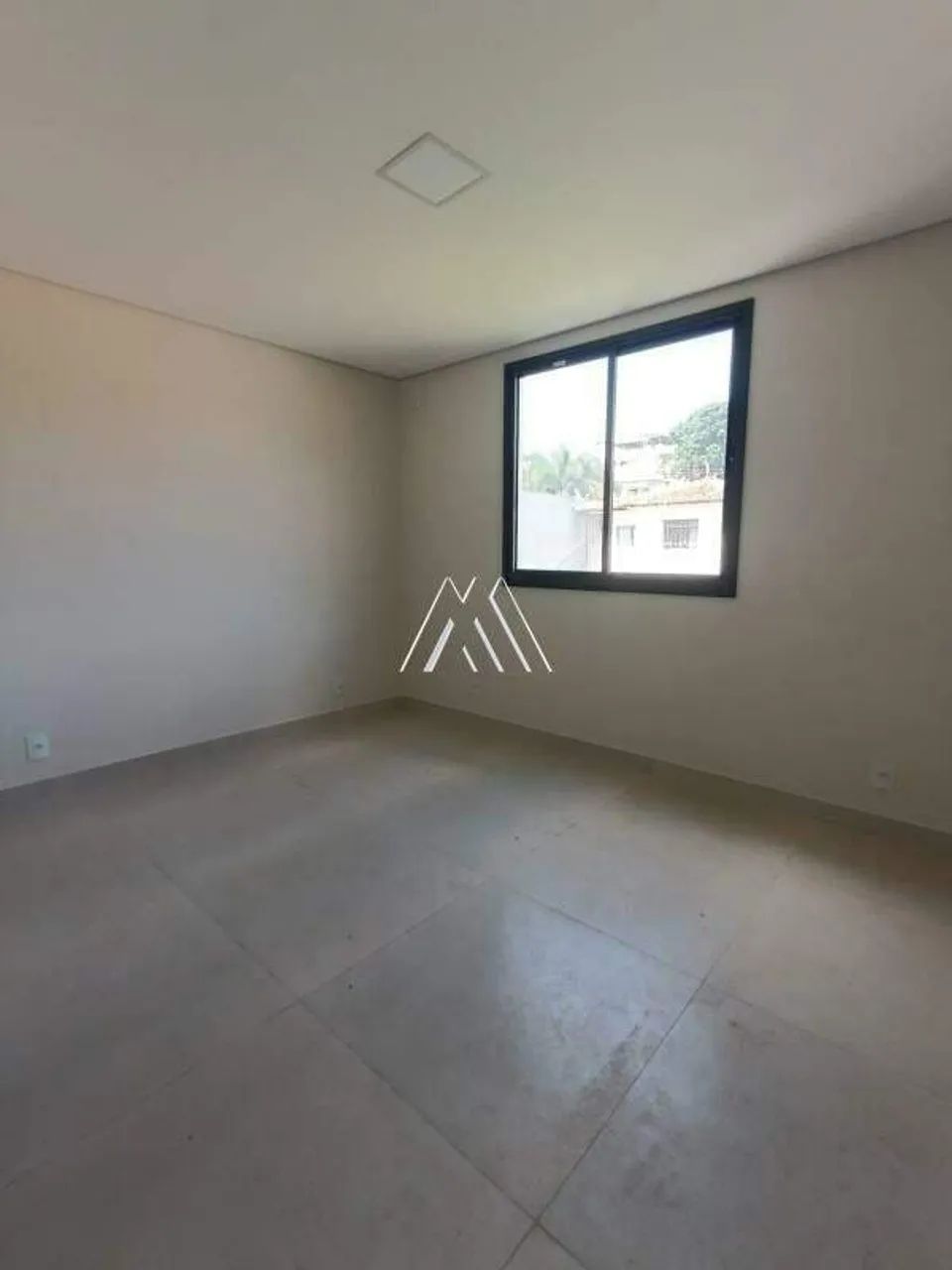 Vendo cobertura em Itaúna com localização em região central! - Foto 2